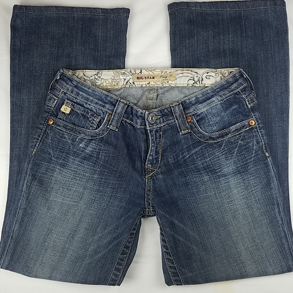 Big Star Denim - Like New Big Star Casey K Low Rise Fit Distressed